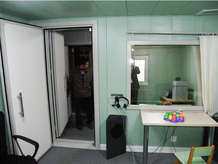 ����������